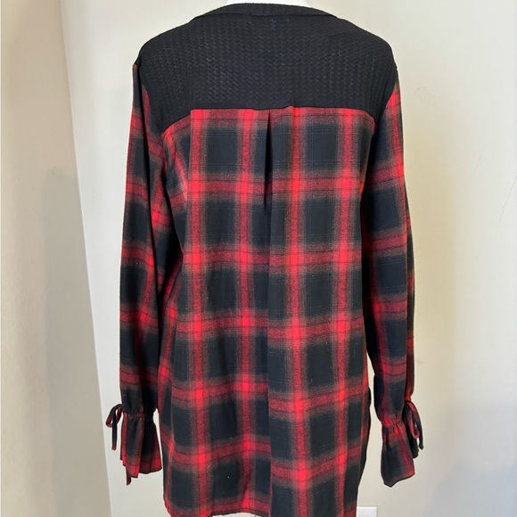 Plaid Flannel Top Suzanne Betro - Picture 3 of 5